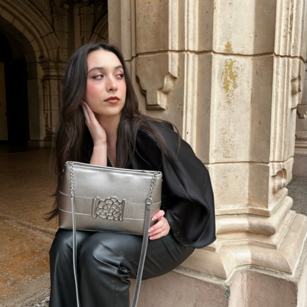 Glamour in Your Hands: Why "The Glam" Bag is the Ultimate Style Essential