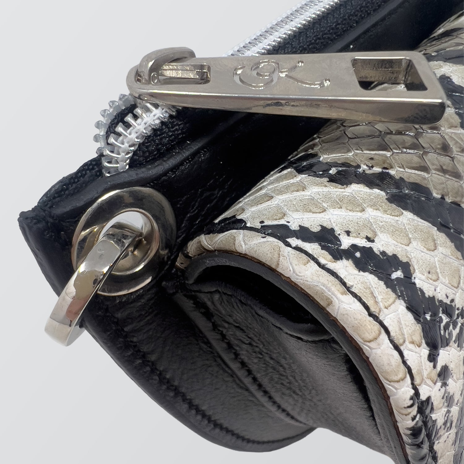 Divine | Belt Bag with Adjustable Strap
