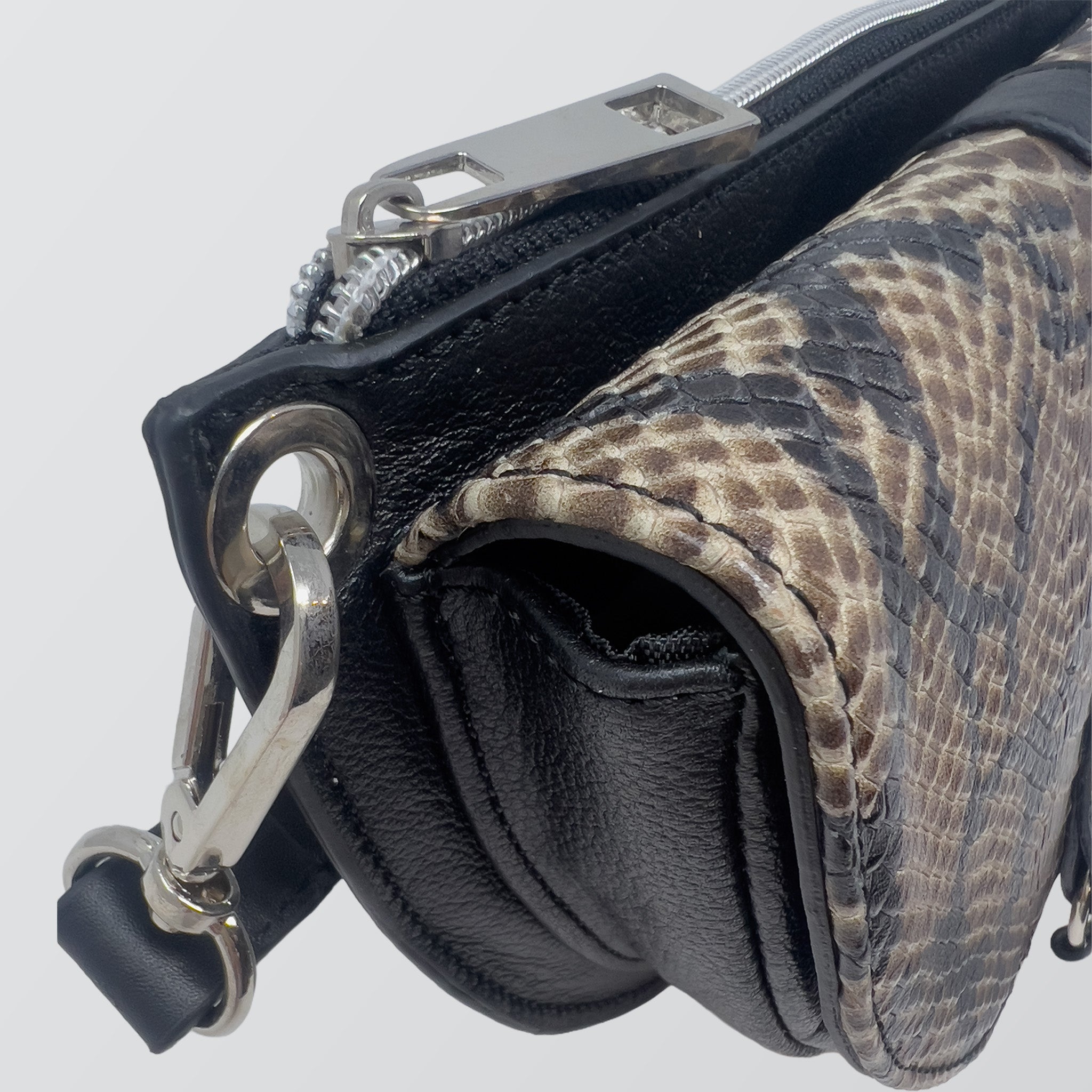 Divine | Belt Bag with Adjustable Strap